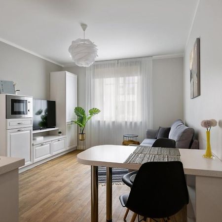 Brand New, Cozy And Quiet 1 Bedroom Apartment, Free Parking Talin Exterior foto